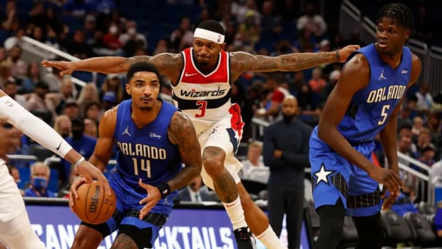 202206302144TMS_____MNGTRPUB_SPORTS-ORLANDO-MAGICS-FREE-AGENCY-MO-BAMBA-1-OS5
